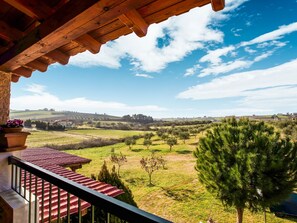Balcony - Quaint Farmhouse in Plagiari Surrounded With Olive Trees (Thermi)