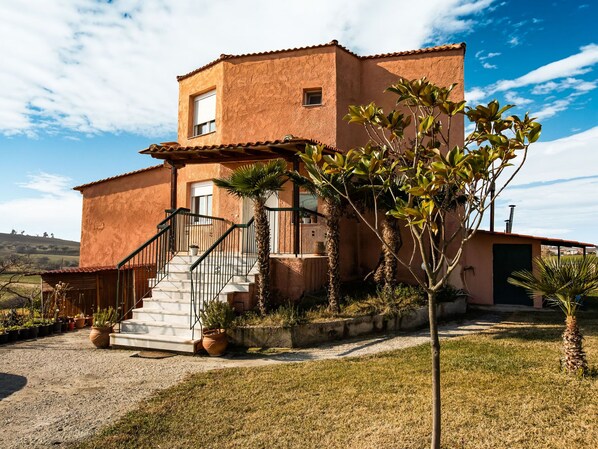 Exterior - Quaint Farmhouse in Plagiari Surrounded With Olive Trees (Thermi)