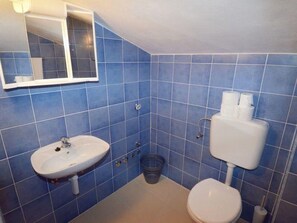 House | Bathroom
