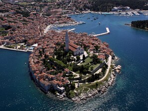 Exterior - Lovely Holiday Home in Rovinj With Private Terrace (Bale)
