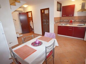 House | Private kitchen - Lovely Holiday Home in Rovinj With Private Terrace (Bale)