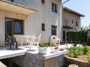 Exterior - Complacent Apartment in Gračac with a mountain view (Gracac)