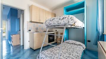Apartment | 1 bedroom, bed sheets