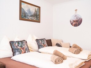 Apartment | Living room - Farmhouse in Hollersbach Near Ski Slopes (Hollersbach im Pinzgau)