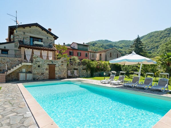 Piscine extérieure