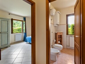 Apartment | Bathroom - Charming Spa Apartment, Sorano (Sorano)