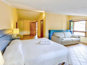 House | 4 bedrooms, individually furnished, bed sheets - Elegant Villa With Spa in Sorano (Sorano)