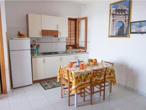 House | Dining - Alluring Holiday Home in Sciacca near Beach (Sciacca)