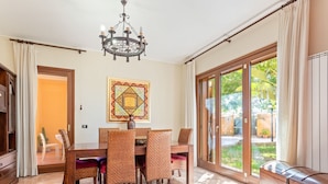 Dining - Peaceful Holiday Home in Punta Milocca With Private Pool (Syracuse)