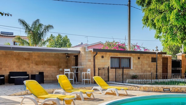 Outdoor pool - Peaceful Holiday Home in Punta Milocca With Private Pool (Syracuse)