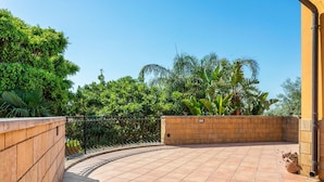 Balcony - Peaceful Holiday Home in Punta Milocca With Private Pool (Syracuse)