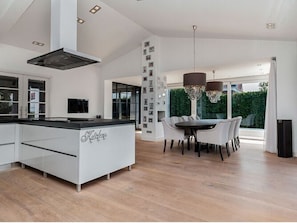 Dining - Unique Villa in Akersloot with Sauna & Hot Tub (Akersloot)