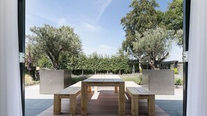 Villa | Balcony - Unique Villa in Akersloot with Sauna & Hot Tub (Akersloot)