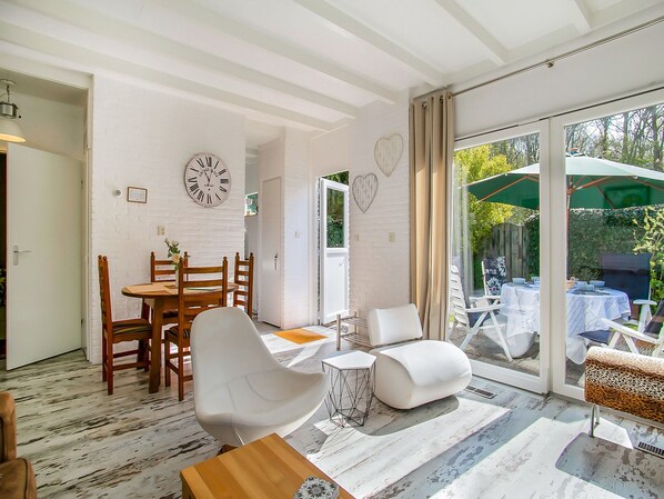 Bungalow | Olohuone | Takka