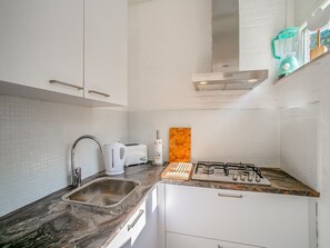 Bungalow | Cocina privada | Utensilios de cocina 