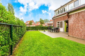 House | Garden - Breskens Haven: Relax, Explore & Dine (Breskens)