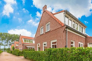 House | Exterior - Breskens Haven: Relax, Explore & Dine (Breskens)