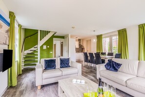 House | Living room - Breskens Haven: Relax, Explore & Dine (Breskens)