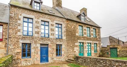 Dreamy Holiday Home in Saint-james With Private Garden