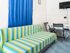 Living area - Quaint Apartment in Policastro Bussentino near Sea (Santa Marina)