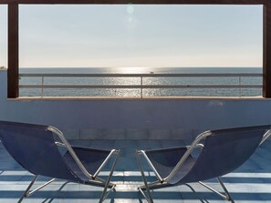 Terrace/patio - Belvilla by OYO Apartment in Policastro Bussentino (Santa Marina)