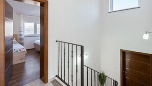 Unclassified image, 4 of 40, button - Bright Holiday Home in Jasenice near Beach (Jasenice)