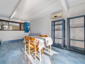 Apartment | Dining