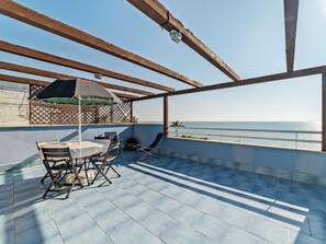 Apartment | Balcony - Belvilla by OYO Apartment in Policastro Bussentino (Santa Marina)