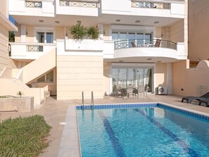 Exterior - Lovely Family Holiday Home in Saronida Attikis near Beach (Saronikos)