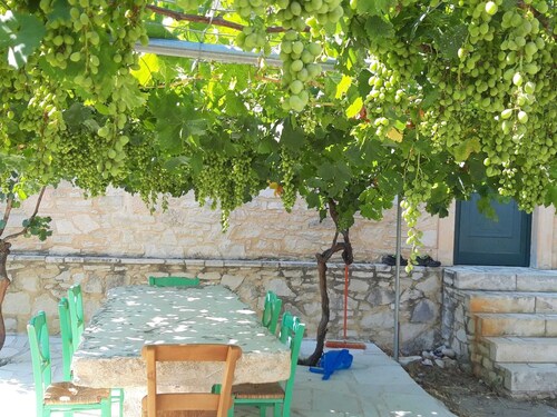 Spacious Villa in Margarites With Private Garden