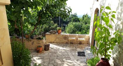 Spacious Villa in Margarites With Private Garden