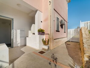 Exterior - Beguiling Holiday Home in Santa Maria di Castellabate With Garden (Castellabate)