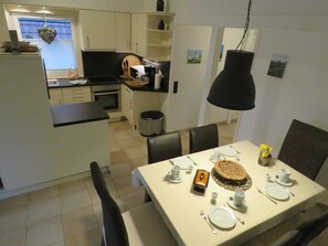 Unclassified image, 2 of 26, button