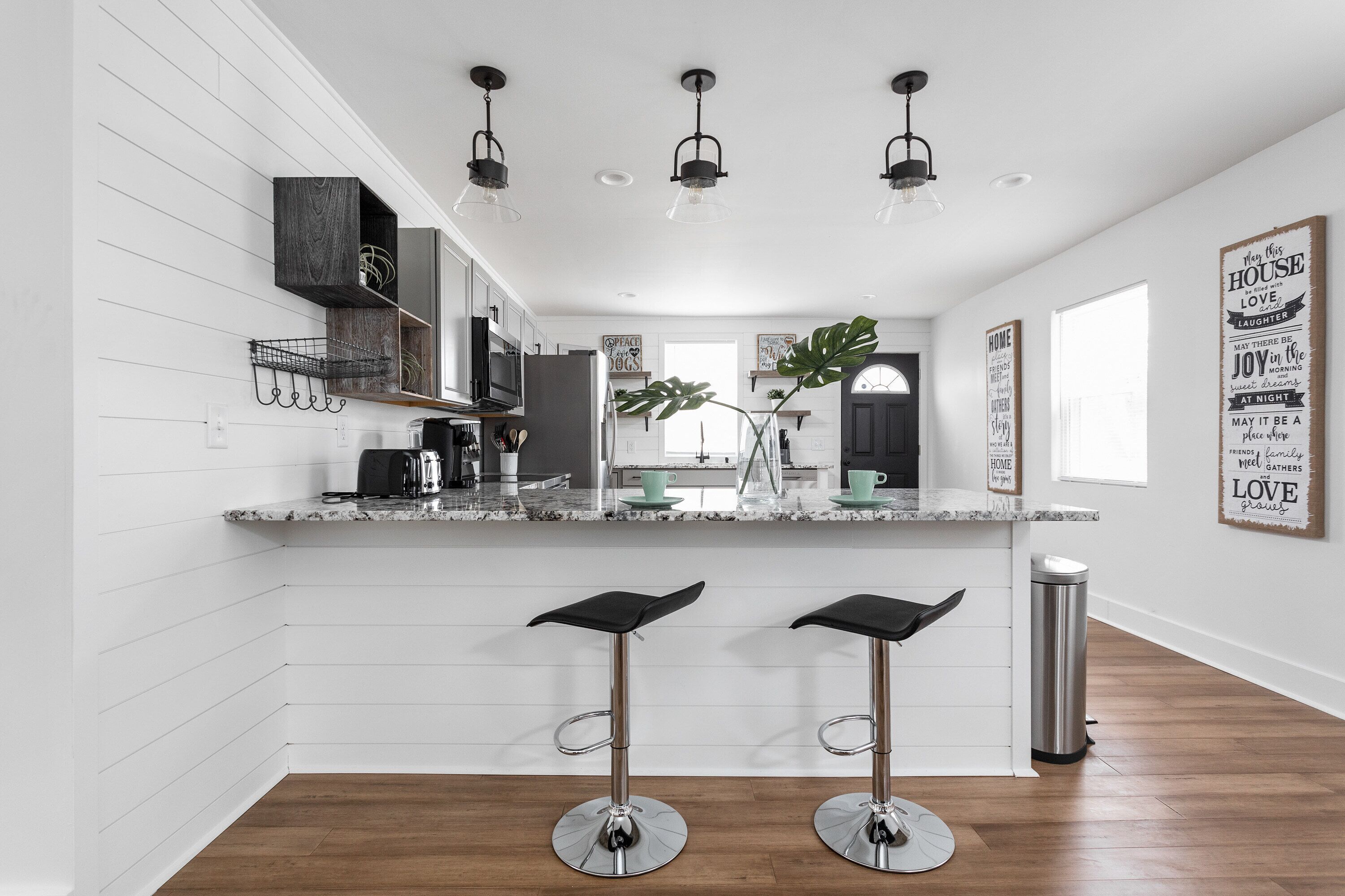 Oven, stovetop, dishwasher, coffee/tea maker