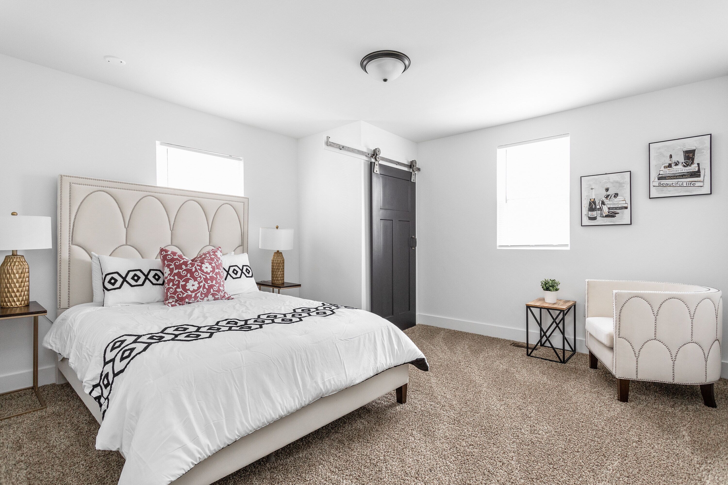 5 bedrooms, laptop workspace, iron/ironing board, WiFi