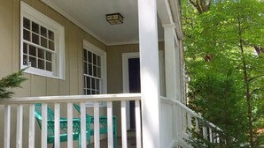 Terrace/patio - Ormewood Cottage @ East ATL Village By Parks, Shops, & Zoo! (Atlanta)