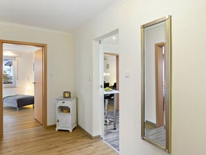 1 bedroom, bed sheets