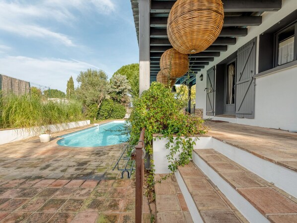 Outdoor pool - Lavish Villa in Gassin With Swimming Pool (Gassin)