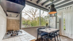 Dining - Lavish Villa in Gassin With Swimming Pool (Gassin)