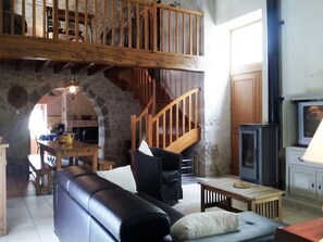 Living room - Lovely Cottage in Madaillan With Private Swimming Pool (Madaillan)