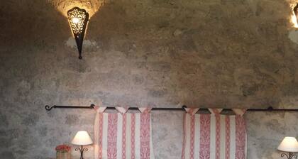 Lovely Cottage in Madaillan With Private Swimming Pool