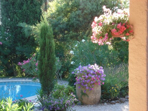 Frejus Villa With Private Pool & Beach