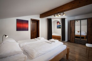 Apartment BIRD'S VIEW (incl. Bed linen and Cleaning fee) | 3 عدّة غرف نوم وبديكورات فريدة لكل غرفة وطراز فريد لكل وحدة
