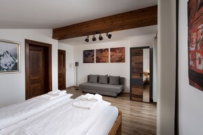 Apartment BIRD'S VIEW (inkl. Bettwäsche- und Reinigungsgebühr) | 3 Schlafzimmer, individuell dekoriert, individuell eingerichtet