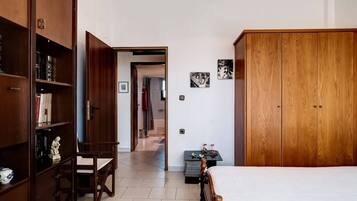 Cottage | 3 bedrooms, bed sheets