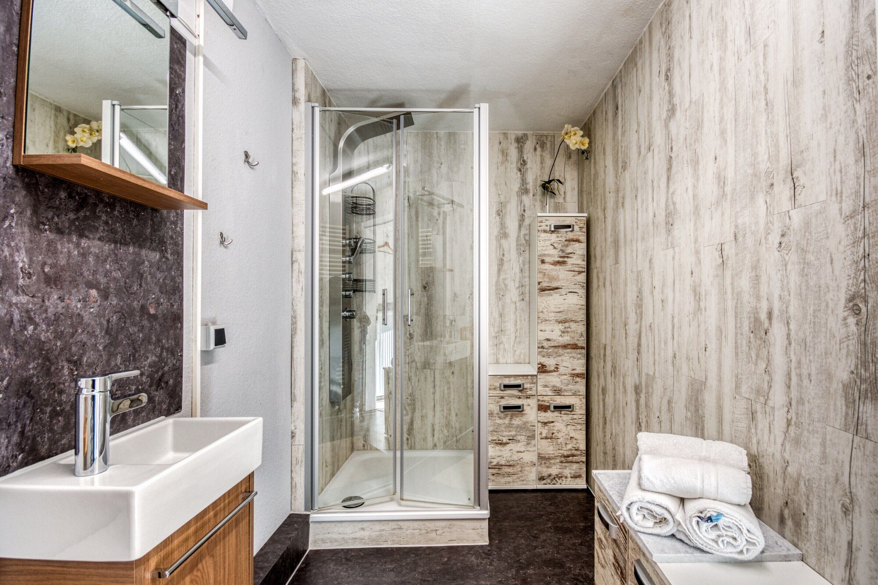 Bungalow | Bathroom | Hair dryer