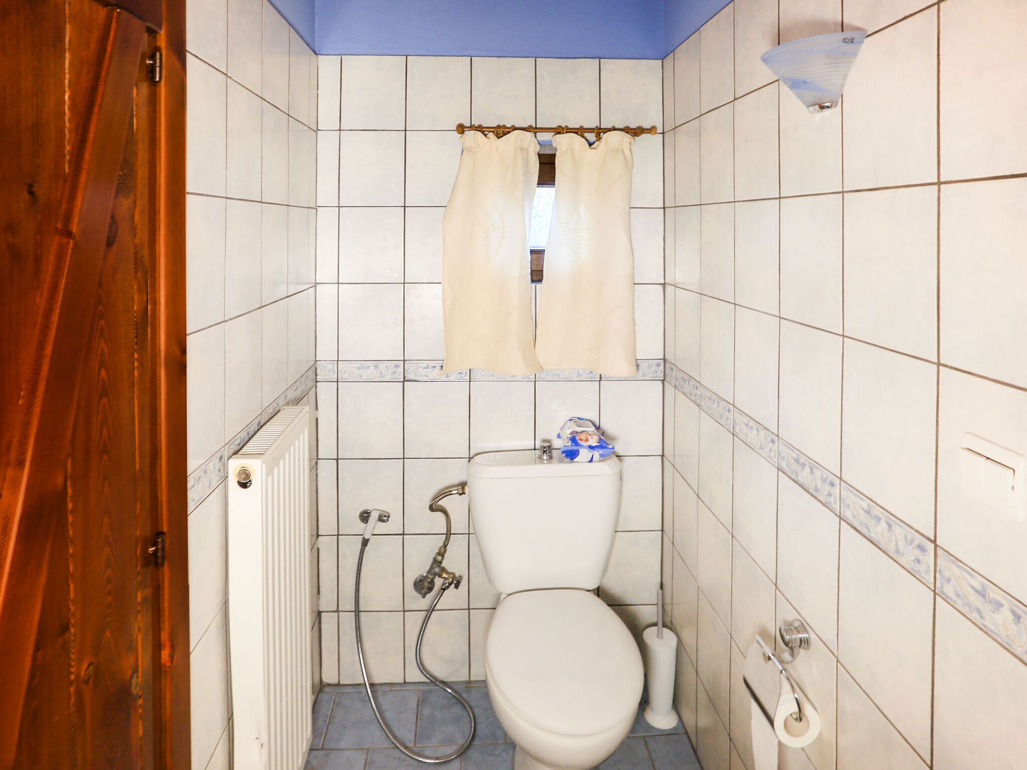 House | Bathroom