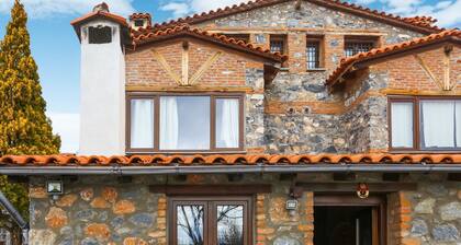 Traditional Holiday Home in Pella with Hot Tub