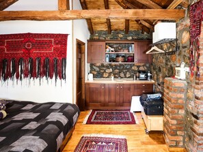 House | Private kitchen | Fridge, stovetop