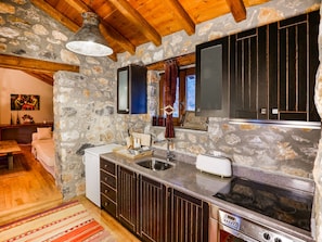 House | Private kitchen | Fridge, oven, stovetop, dishwasher